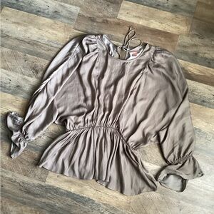 Willow Root Elegant Women's Taupe Blouse